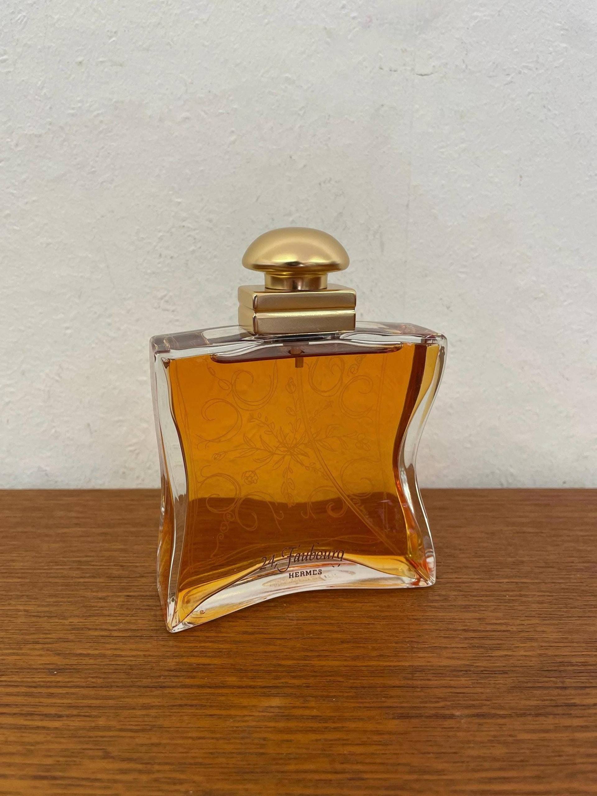 Vintage Hermès 24, Faubourg Parfum Eau De Toilette 100Ml Flakon Duft Vintage Hermès 24, Faubourg Parfum Eau De Toilette 100Ml Flakon Duft von Etsy - HannoverVintagestore