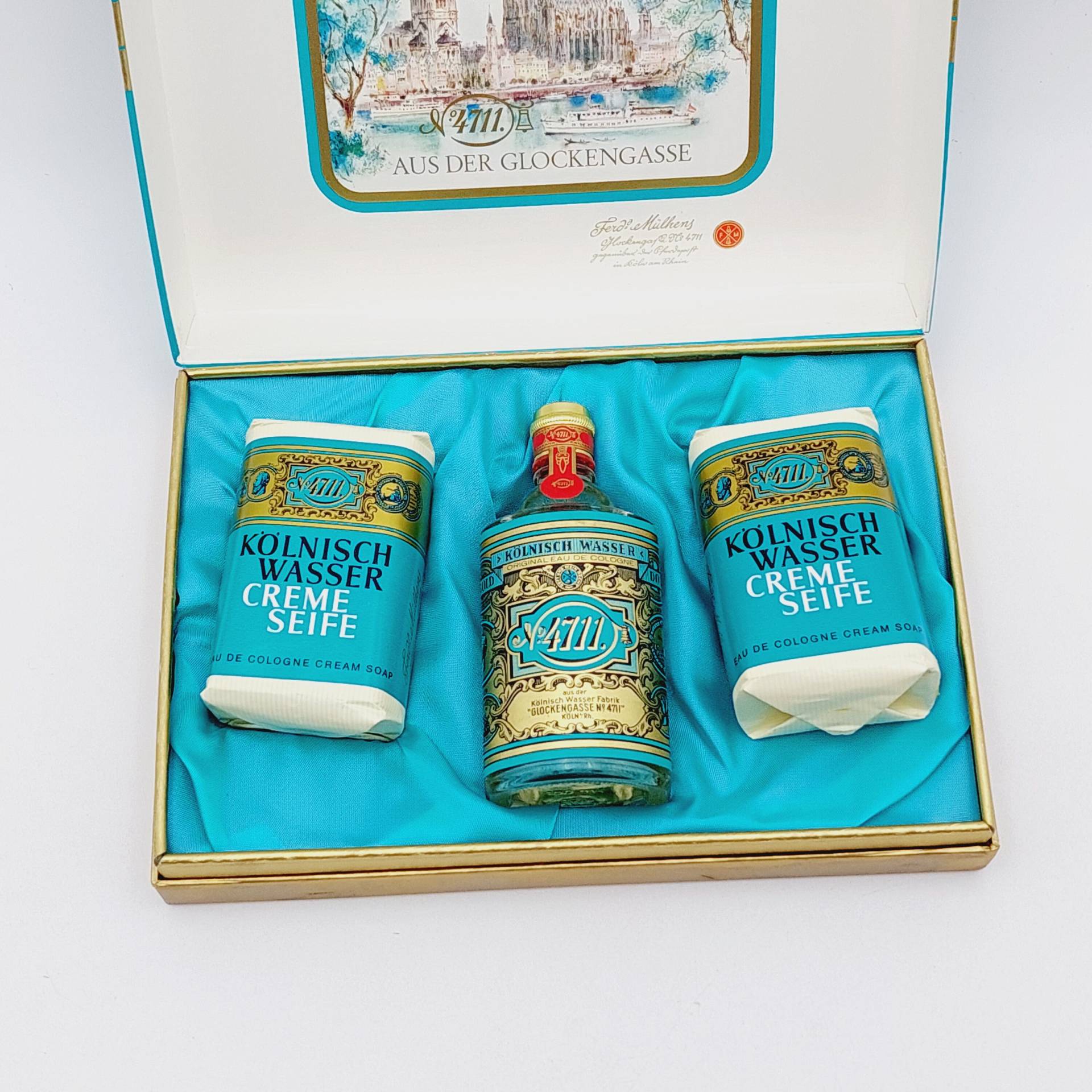 1960Er Neues 4711 Kölnisch Wasser Komplettes Set Bestehend Aus Seife Und Parfüm. Ungeöffnet in Originaler Verpackung Germany 1960Er Neues 4711 Kölnisch Wasser Komplettes Set Bestehend Aus Seife Und Parfüm. Ungeöffnet in Originaler Verpackung Germany von Etsy - HannovervintageShop