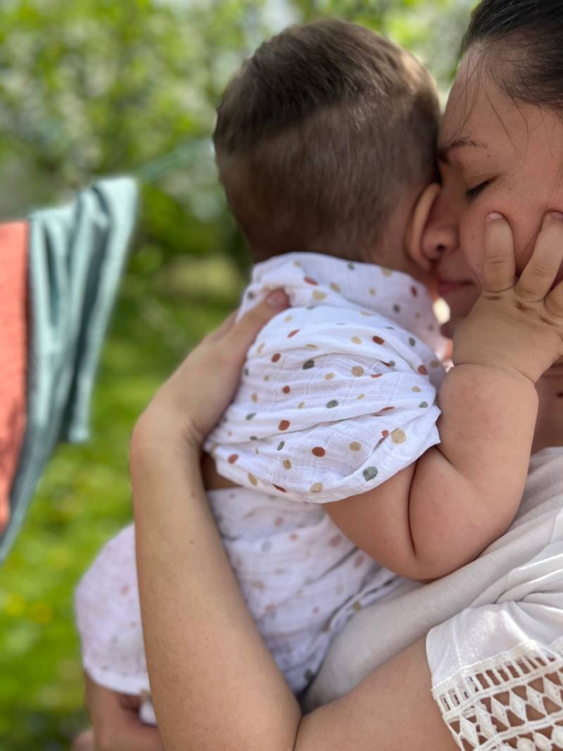 Gepunktete Musselin Swaddle Decke, Bio-Baumwolle Bambus von Etsy - HappyBabyEU