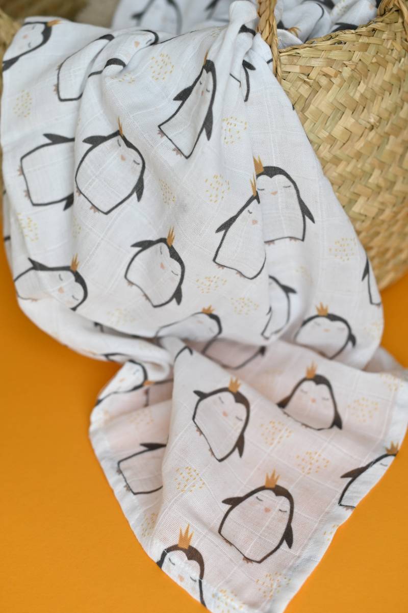 Pinguin Musselin Swaddle Decke Bio-Baumwoll-Bambus-Musselin von Etsy - HappyBabyEU