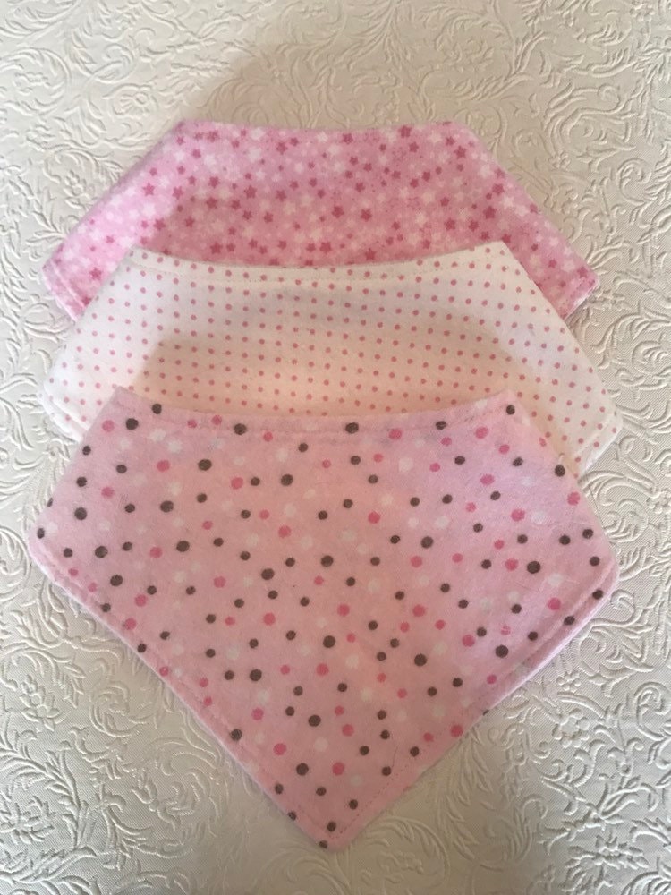 Drei Baby-Mädchen Halstuch Lätzchen/Sabberlätzchen 3Er-Set Rosa Drei Baby-Mädchen Halstuch Lätzchen/Sabberlätzchen 3Er-Set Rosa von Etsy - HappySewGifts