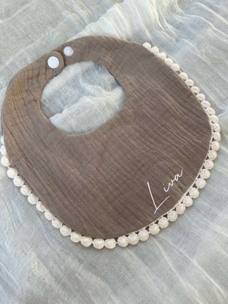 Lätzchen , Personalisiert, Mit Namen Halstücher Personalisierbar, Musselin Tuch, Mädchen Kleinkind Geschenke, Geschenke Zur Geburt Taufe Lätzchen , Personalisiert, Mit Namen Halstücher Personalisierbar, Musselin Tuch, Mädchen Kleinkind Geschenke, Geschenke Zur Geburt Taufe von Etsy - HappymomentsDE