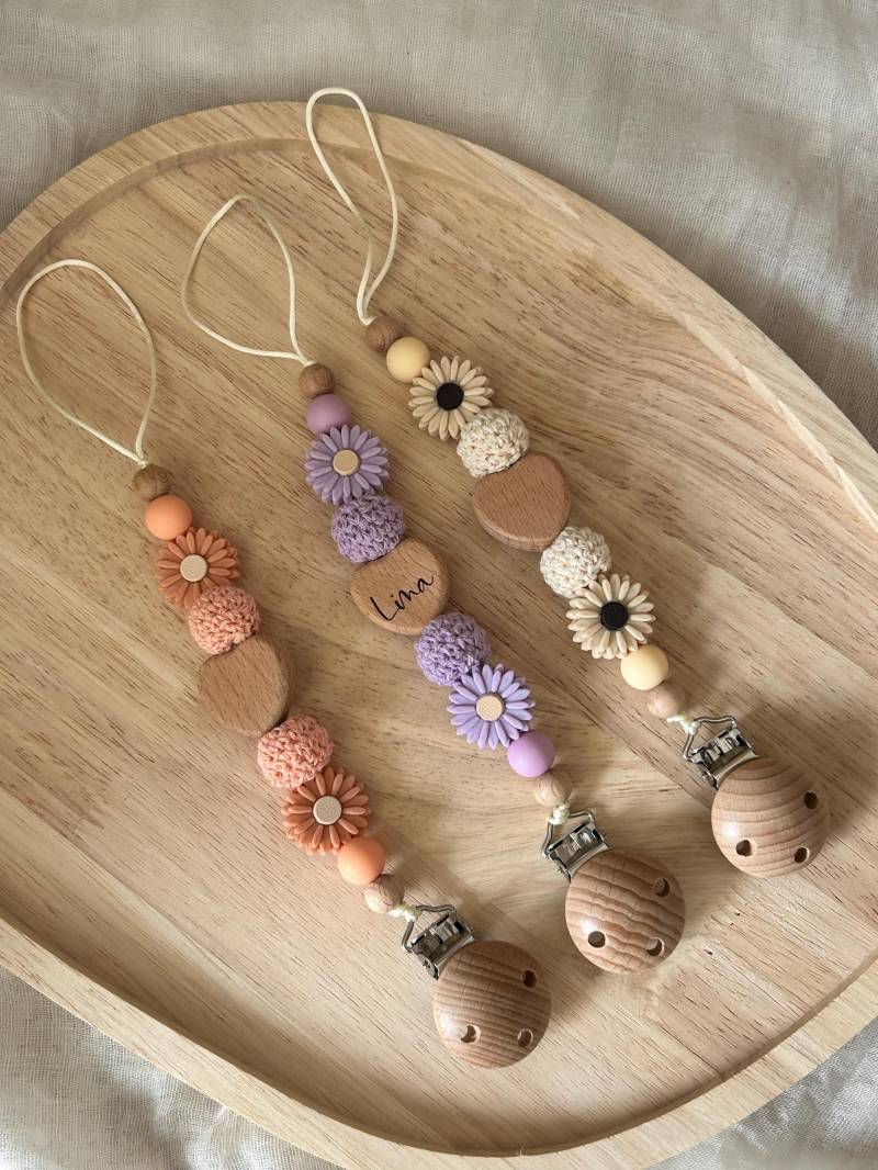 Schnullerkette , Schnullerklip, Schnullerband Für Mädchen Mit Blumen, Personalisiert, Gravur, Silikon Perlen Schnuller Kette Clip von Etsy - HappymomentsDE