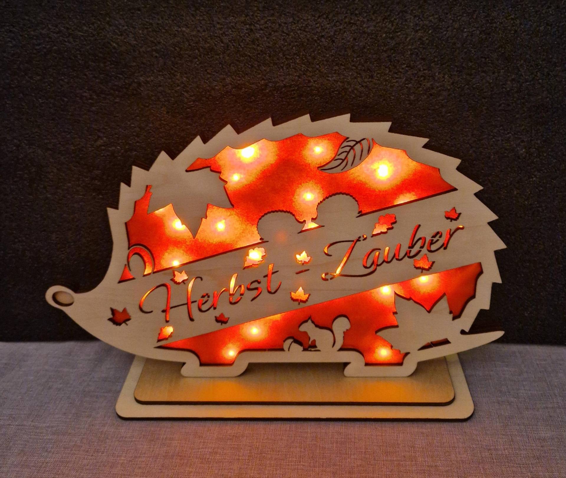 Herbstdeko Igel Holz Mit Led - Herbstzauber Licht Deko Lampe Fensterbank Tischdeko Geschenkidee von Etsy - HarmonyHandmadeWaren