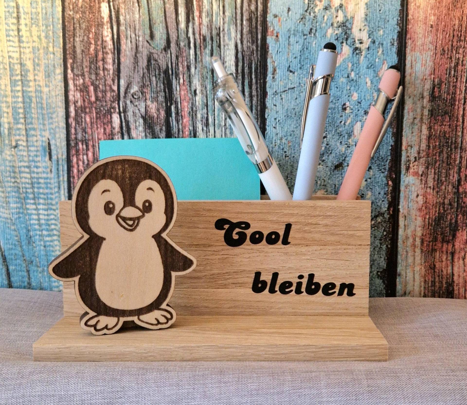 Pinguin Stiftehalter Aus Holz - „Cool Bleiben" Süßer Schreibtisch Organizer Geschenk Für Kollegen, Schule & Büro von Etsy - HarmonyHandmadeWaren