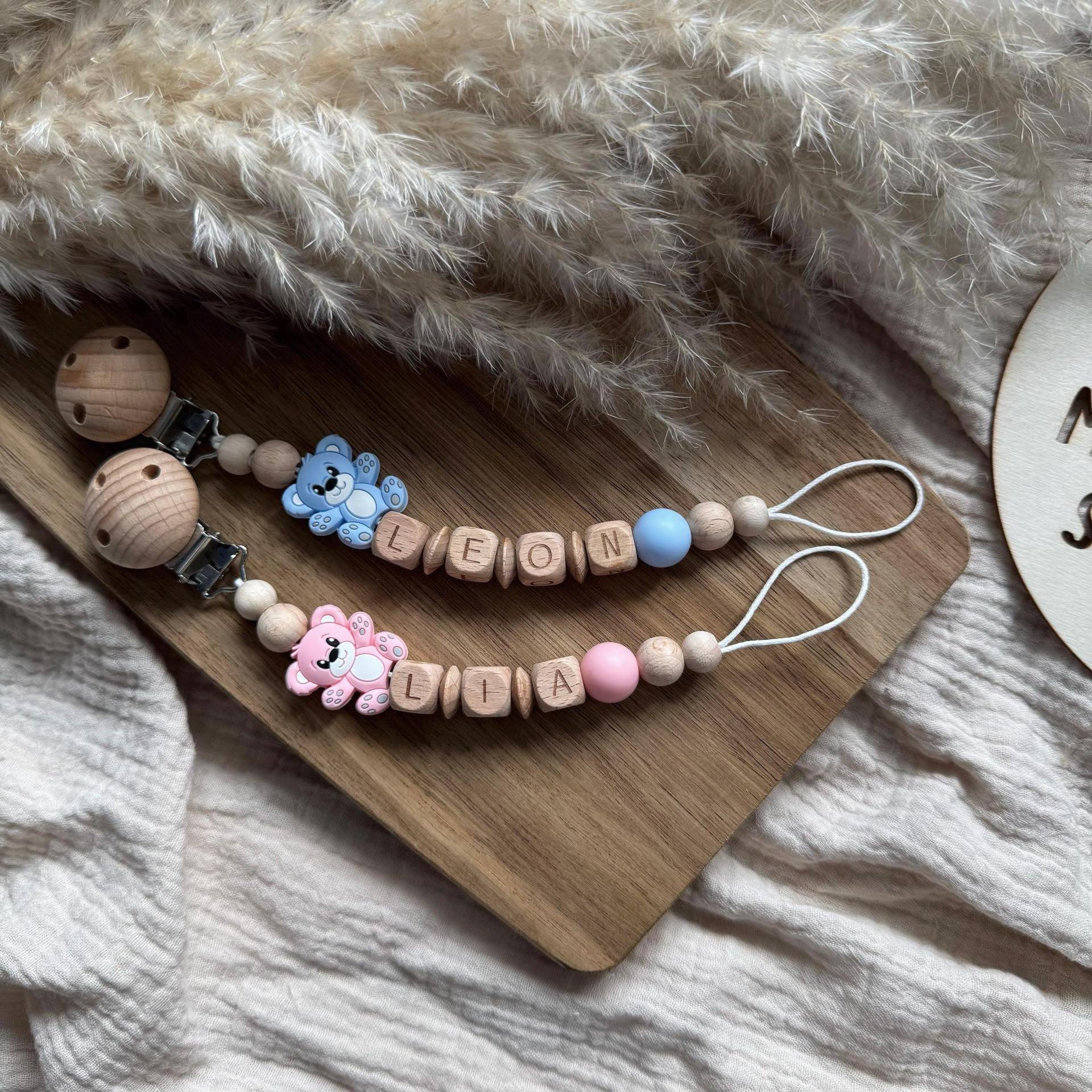 Personalisierte Schnullerkette | Teddybär Mit Name Mädchen & Jungen Verschiedene Farben Personalisierte Schnullerkette | Teddybär Mit Name Mädchen & Jungen Verschiedene Farben von Etsy - Hauniper
