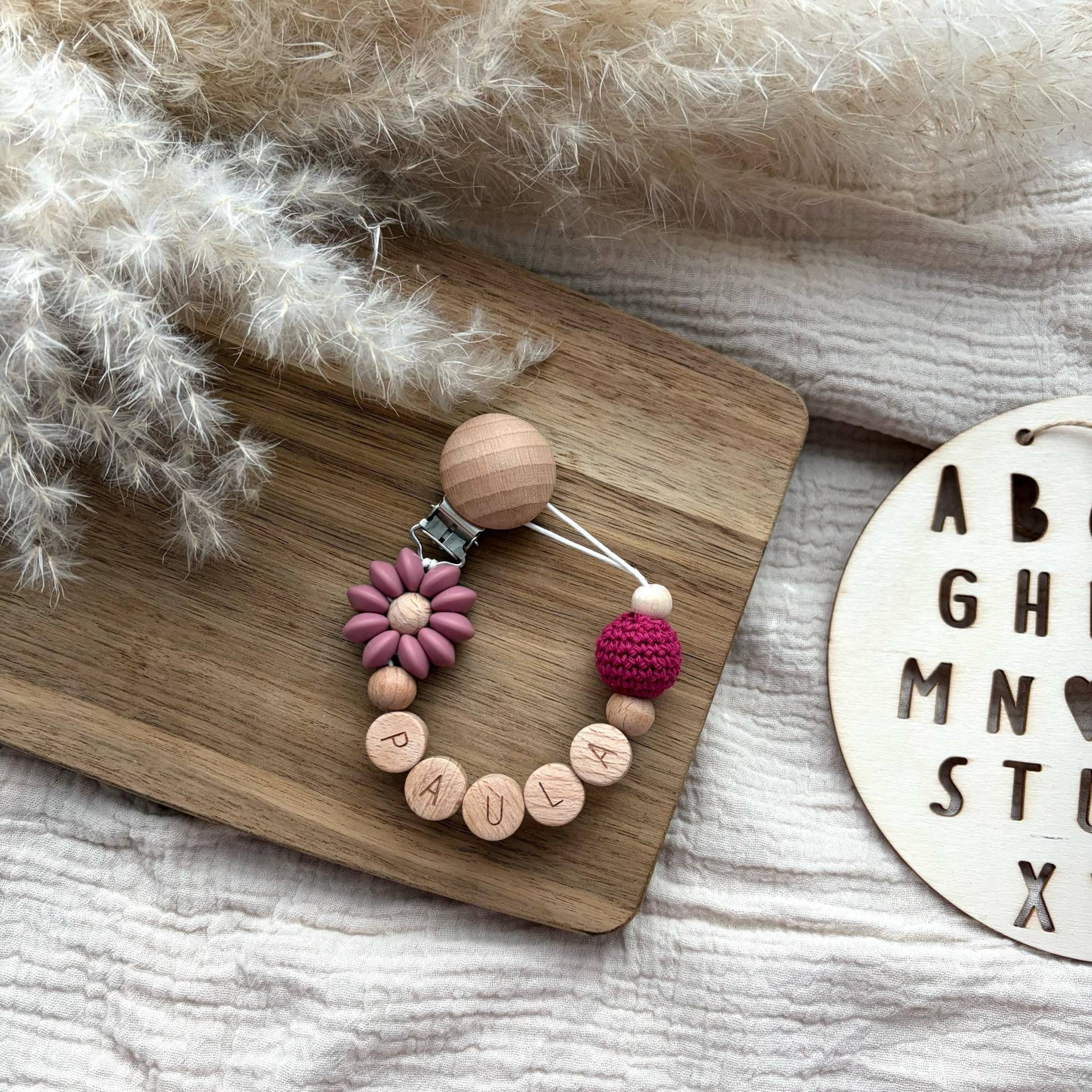 Schnullerkette Personalisiert | Mit Blume |Schnullerkette Name Babygeschenk Für Mädchen Bordeaux Schnullerkette Personalisiert | Mit Blume |Schnullerkette Name Babygeschenk Für Mädchen Bordeaux von Etsy - Hauniper