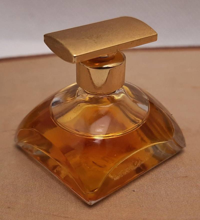 Estee Lauder Spellbound Miniatur Parfum Vintage 3, 5 Ml von Etsy - HeidiMarkt
