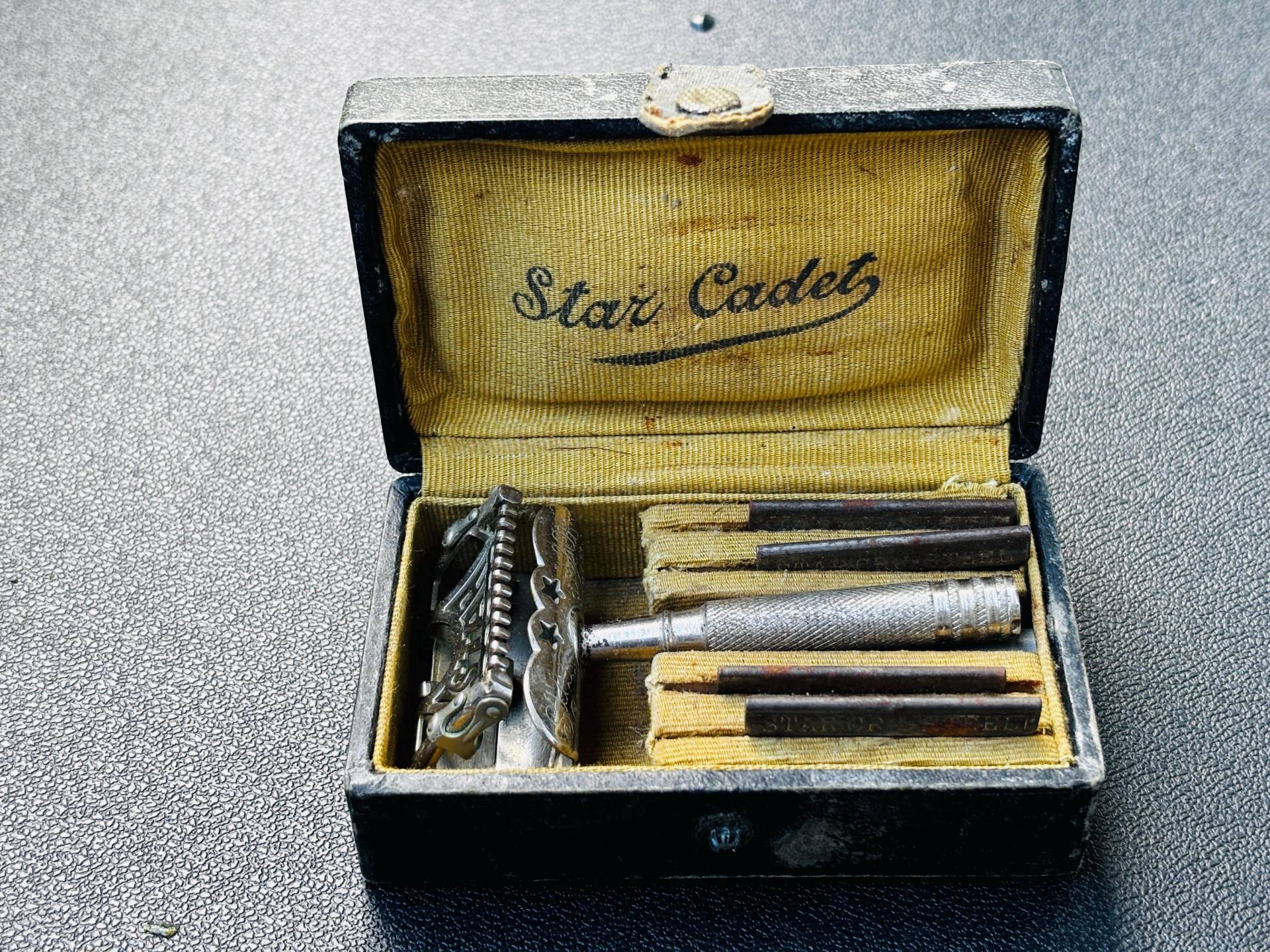 Antikes Rasiermesser Star Cadet Usa Patenden, Paris 1900, Frankreich, Italien, Deutsch Antikes Rasiermesser Star Cadet Usa Patenden, Paris 1900, Frankreich, Italien, Deutsch von Etsy - HeinrichAntique