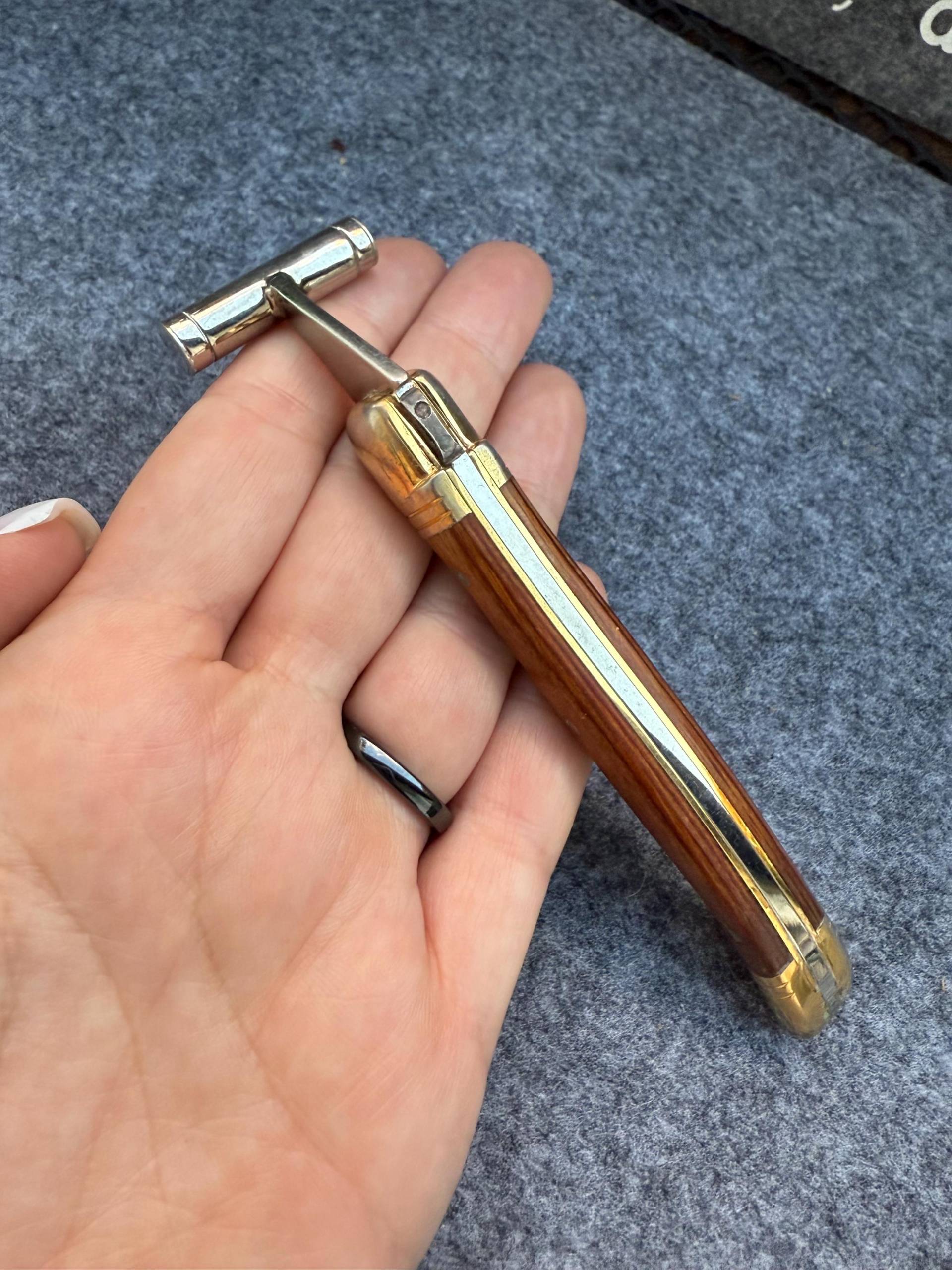 Rasierer Im Vintage Laguiole-stil Mit Holzgriffen, Graviert Joris France von Etsy - HeinrichAntique