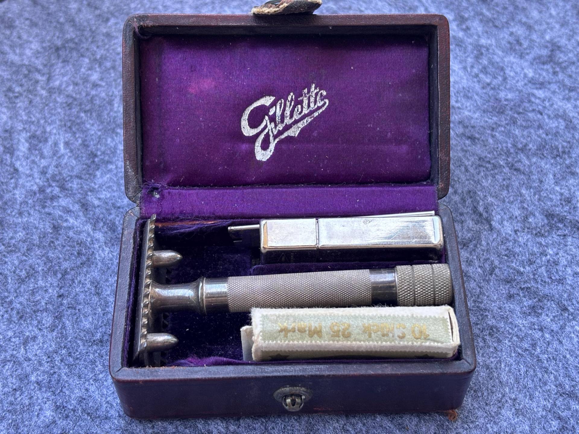 Vintage 1913 Gillette Single Ring Old Typ Rasierhobel Set Im Metallgehäuse Vintage 1913 Gillette Single Ring Old Typ Rasierhobel Set Im Metallgehäuse von Etsy - HeinrichAntique