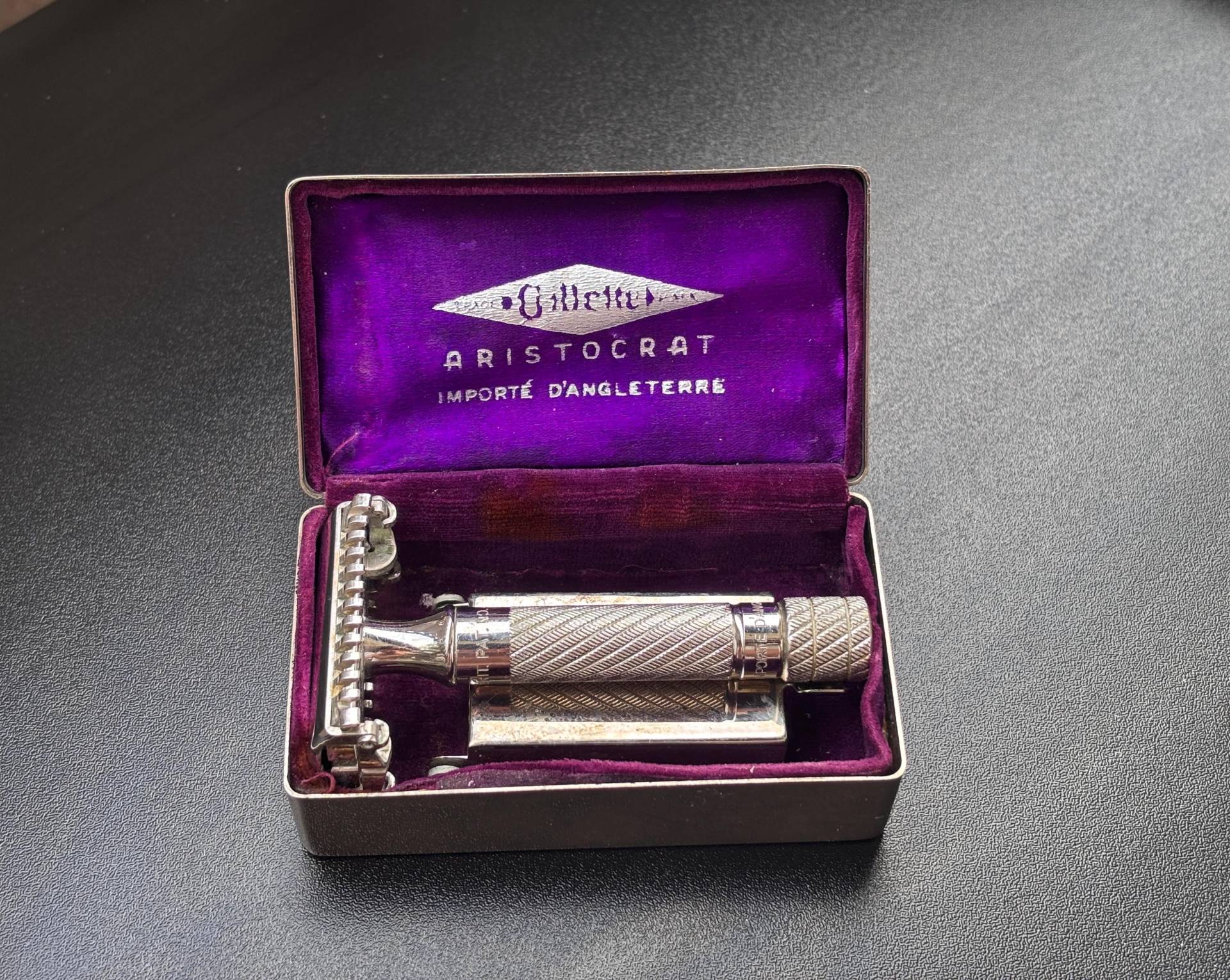 Vintage Englisch Rasiermesser, Gillette Aristocrat Import D'angleterre, Versilbert, Nummer 400621 von Etsy - HeinrichAntique