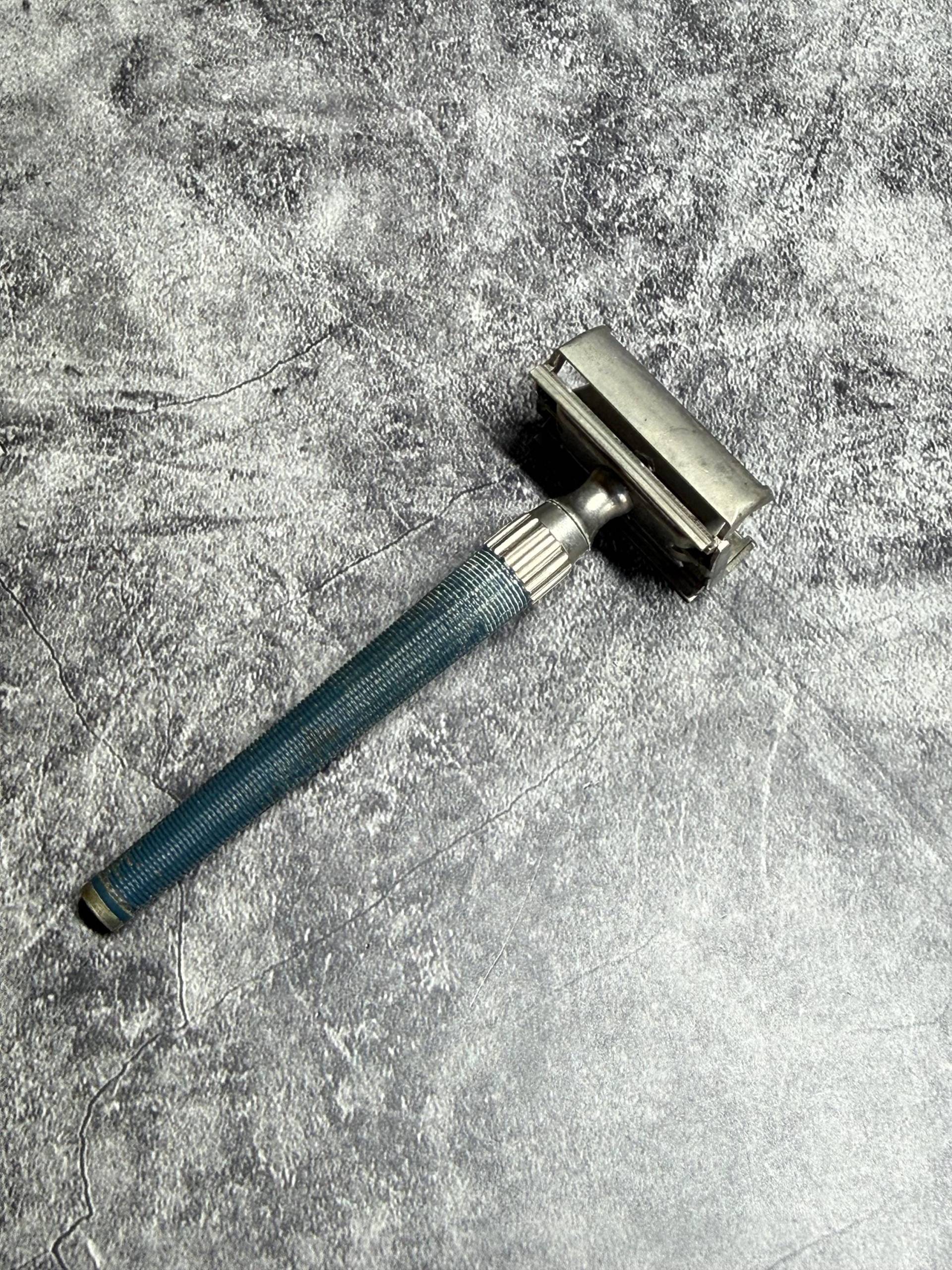 Vintage Gillette Rasierhobel Slim Twist U3 Vintage Gillette Rasierhobel Slim Twist U3 von Etsy - HeinrichAntique