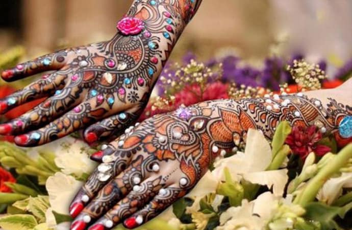 6 Henna Color Tubes Mehandi Temporäres Tattoo Design Extra Dunkel Ausgabe Kräuter Kit | Braut Schminktup Party Tattoos Diy 6 Henna Color Tubes Mehandi Temporäres Tattoo Design Extra Dunkel Ausgabe Kräuter Kit | Braut Schminktup Party Tattoos Diy von Etsy - HennaMart