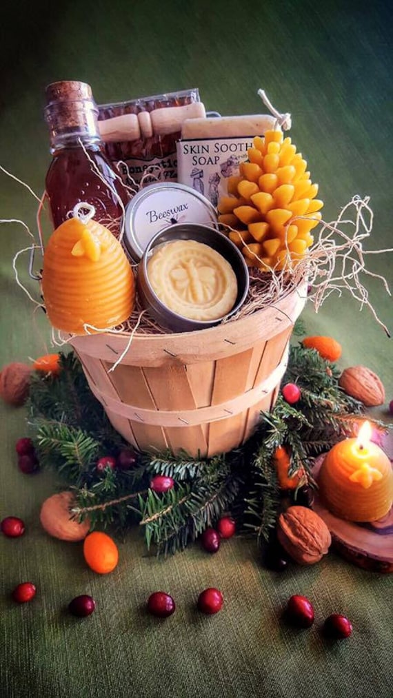 Korporativer Weihnachts- Und Feiertags-Gourmet-Geschenkkorb - Unser Spezieller Einzigartiger Honig- Bienenkorb-Geschenkkorb Ist Das Perfekte Korporativer Weihnachts- Und Feiertags-Gourmet-Geschenkkorb - Unser Spezieller Einzigartiger Honig- Bienenkorb-Geschenkkorb Ist Das Perfekte von Etsy - HeritageBeeFarm