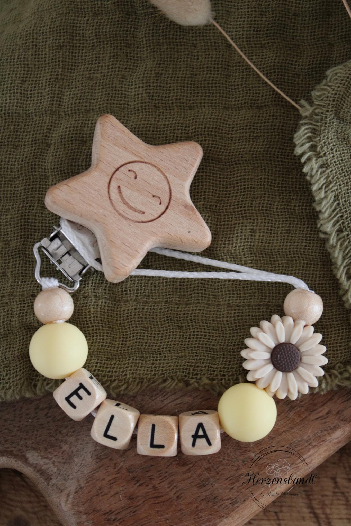 Personalisierte Schnullerkette Mit Namen Für Mädchen Und Jungen in Verschiedenen Farben Ausführungen Als Babygeschenk Zur Geburt Etc Personalisierte Schnullerkette Mit Namen Für Mädchen Und Jungen in Verschiedenen Farben Ausführungen Als Babygeschenk Zur Geburt Etc von Etsy - HerzensbandlbyBenita