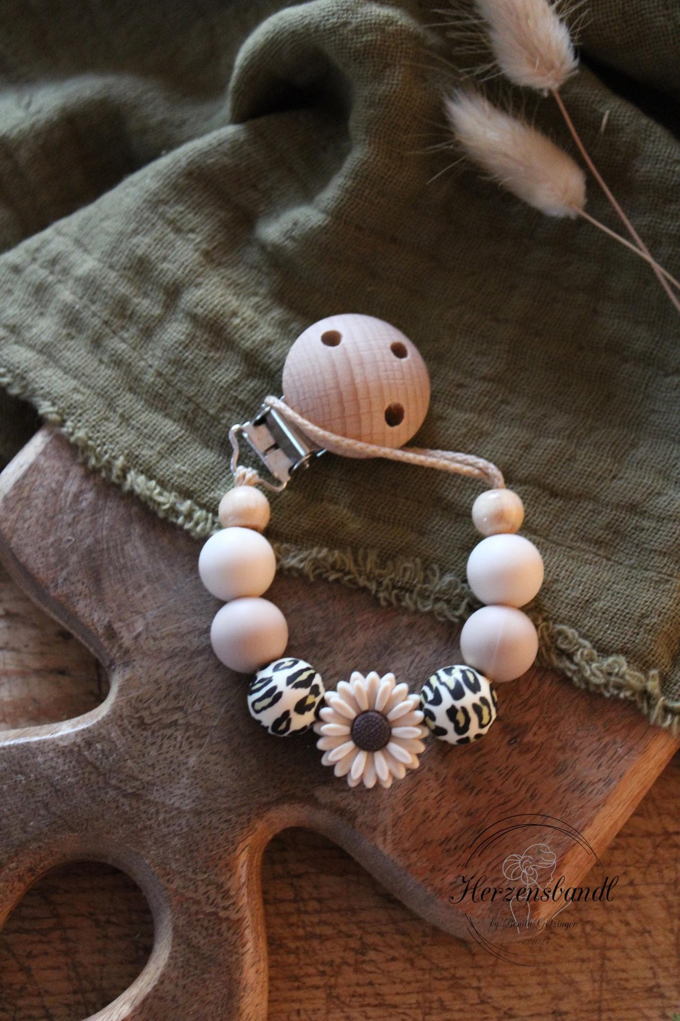 Personalisierte Schnullerkette Mit Namen Für Mädchen Und Jungen in Verschiedenen Farben Ausführungen Als Babygeschenk Zur Geburt Etc Personalisierte Schnullerkette Mit Namen Für Mädchen Und Jungen in Verschiedenen Farben Ausführungen Als Babygeschenk Zur Geburt Etc von Etsy - HerzensbandlbyBenita