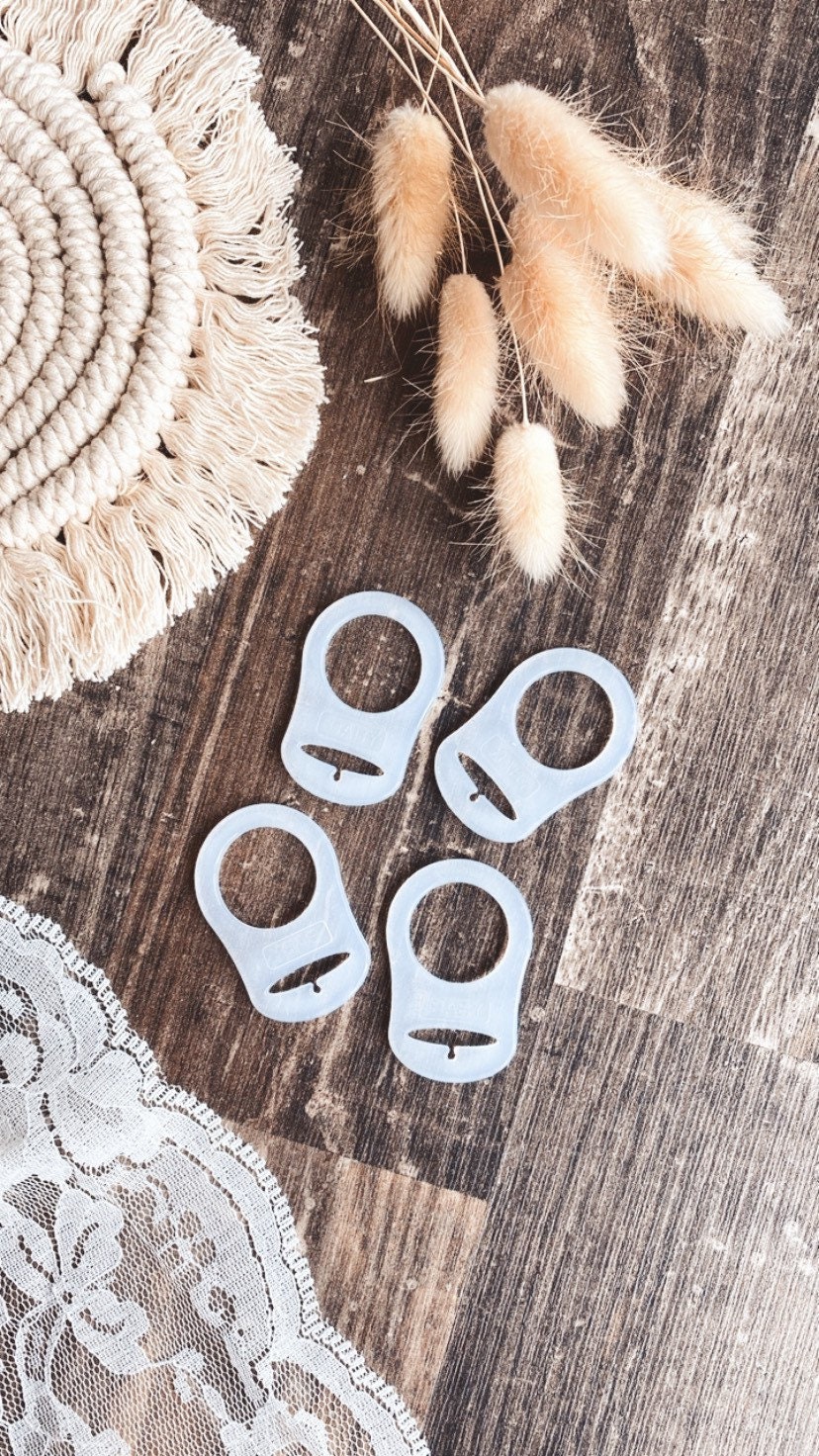 Schnuller Adapter | Schnullerketten Mam Makramee von Etsy - Herzensstube
