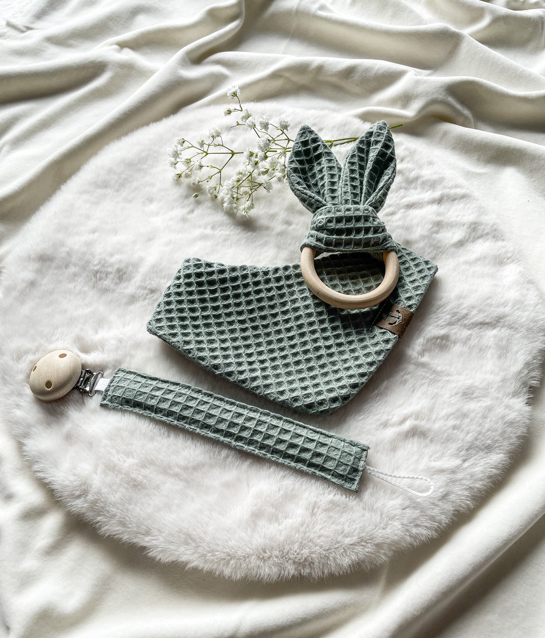 Set Dreieckstuch Schnullerkette Greifring Baumwolle Halstuch Sabbertuch Geschenk Taufe Geburt Lätzchen Anker Spucktuch Junge Baby Set Dreieckstuch Schnullerkette Greifring Baumwolle Halstuch Sabbertuch Geschenk Taufe Geburt Lätzchen Anker Spucktuch Junge Baby von Etsy - Herzenszeug