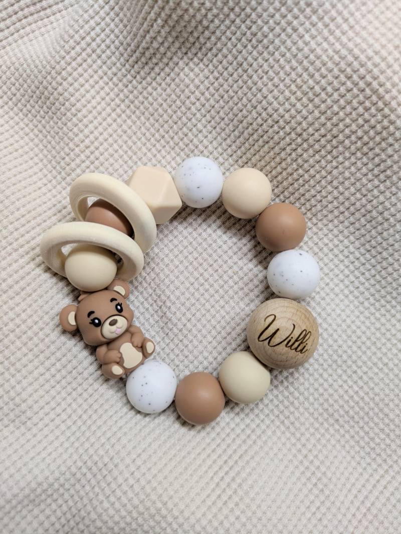 Greifling L Rassel Personalisiert Bär Teddybär Weiß, Beige Und Braun Geschenk Zur Babyparty, Geburt Taufe von Etsy - HerzstueckByDenise