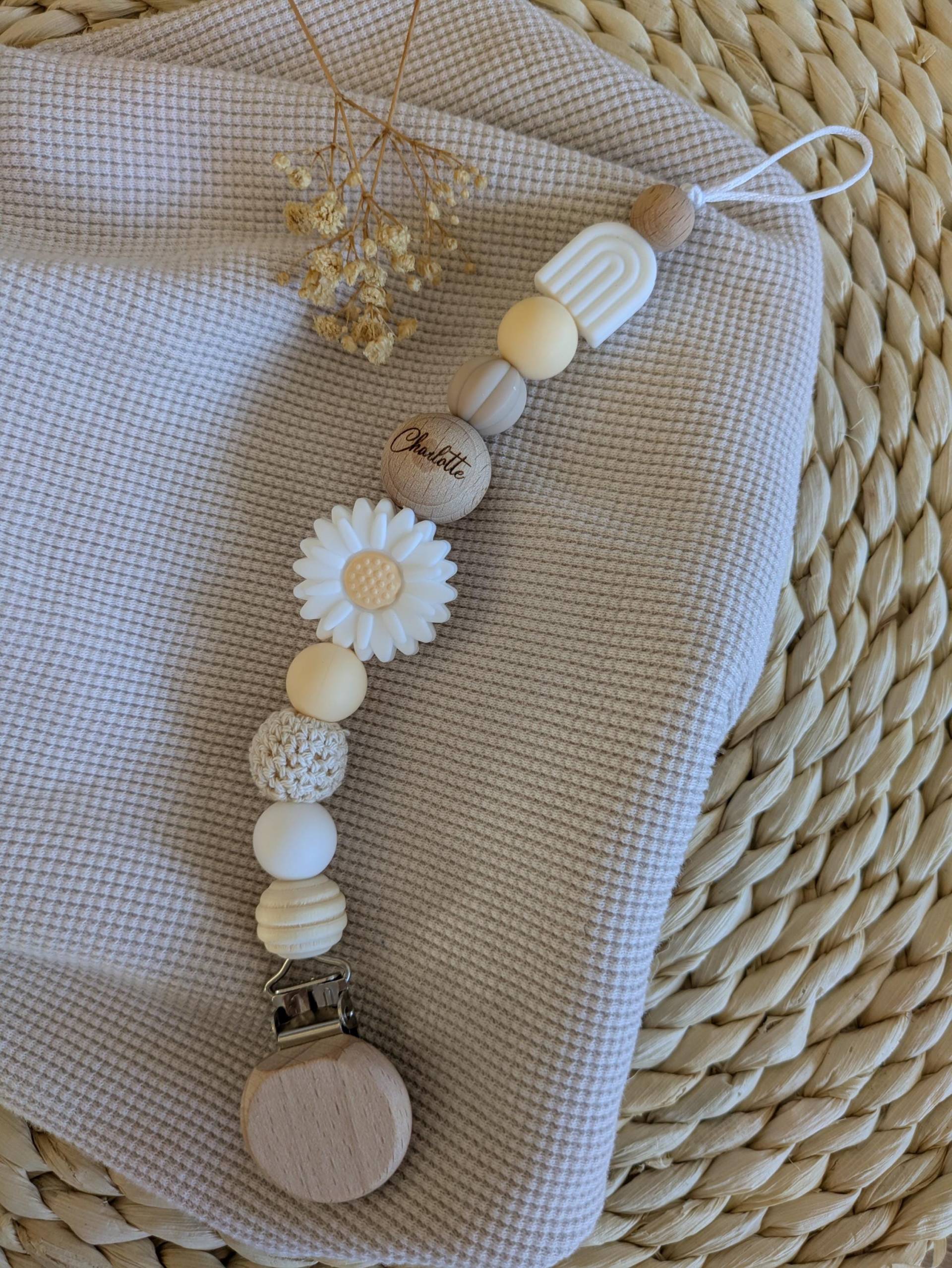 Schnullerkette Personalisiert L Gänseblümchen Blume Regenbogen Weiß, Beige Und Gelb Geschenk Zur Babyparty, Geburt Taufe von Etsy - HerzstueckByDenise
