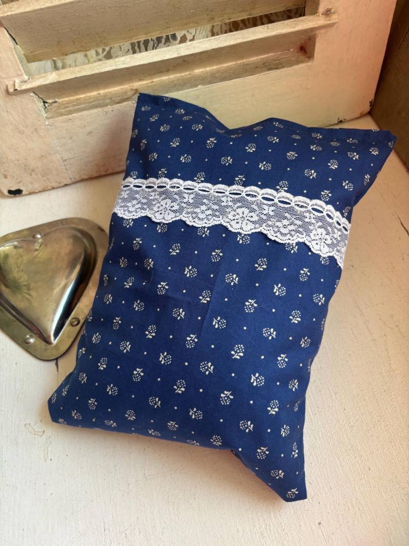 Bio Kräuterkissen Bei Verspannung , Migräne, Zum Ein - Und Durchschlafen Handarbeit Baumwolle Bio Kräuterkissen Bei Verspannung , Migräne, Zum Ein - Und Durchschlafen Handarbeit Baumwolle von Etsy - HexenbesenShop