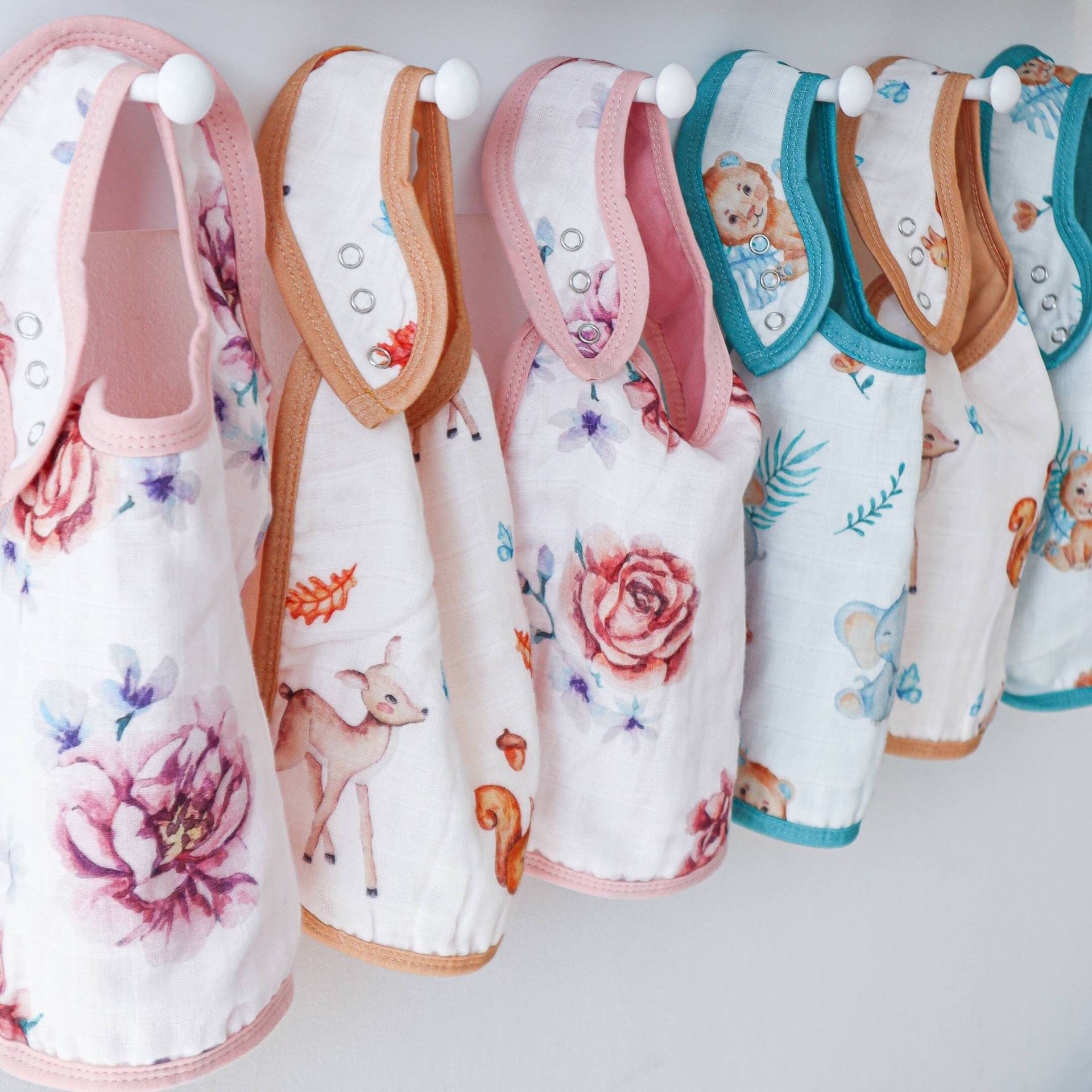 I'm No Wallflower Bib | Futterib Großes Verstellbare Blumendruck Musselin Bio-Baumwolle Baby Geschenke Shower Geschenk I'm No Wallflower Bib | Futterib Großes Verstellbare Blumendruck Musselin Bio-Baumwolle Baby Geschenke Shower Geschenk von Etsy - HeybearbabyGB