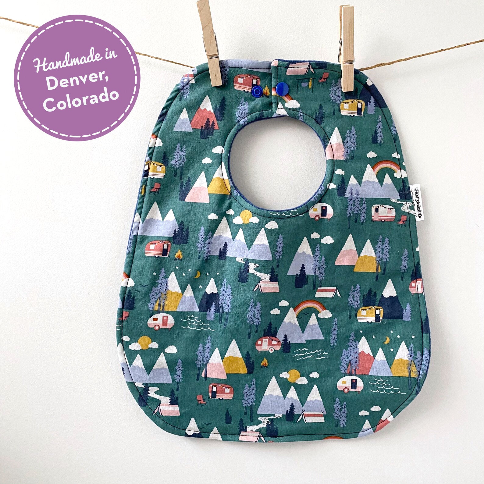 Camping Baby Geschenk - Lätzchen Mit Druckknöpfen Zelt Und Camper Kleinkind Gender Neutral Camping Baby Geschenk - Lätzchen Mit Druckknöpfen Zelt Und Camper Kleinkind Gender Neutral von Etsy - HipViolet
