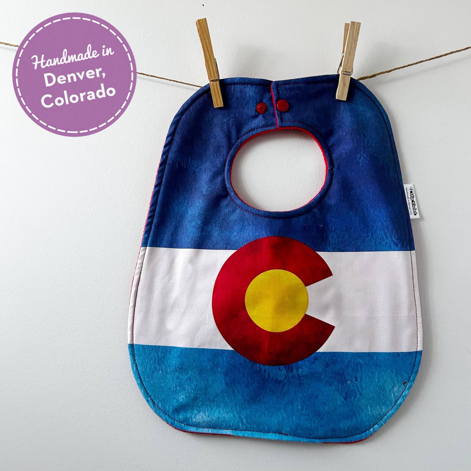 Colorado Baby Geschenk - Flagge Lätzchen von Etsy - HipViolet