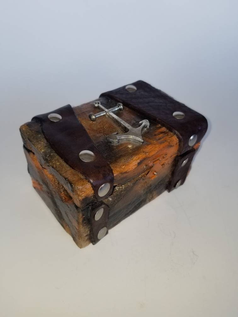 Anker Bart Oil Box. Zigarre, Hornkamm, Distressed Pine, Büffelleder. By Homer Cuts von Etsy - HomerCutsBeardOil