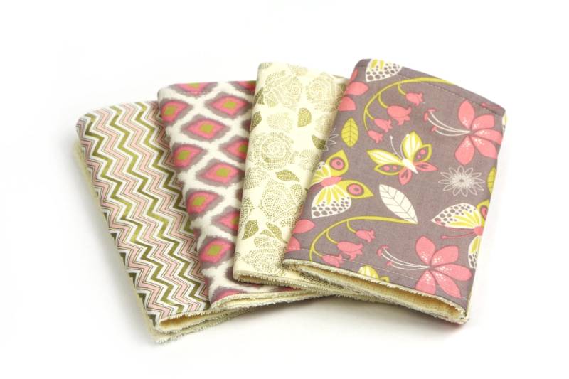 Blush, Gold & Creme Set Aus Vier | 4 Spucktüchern - Gedeckte Farben 100% Baumwolle Mit Frottee Baby Geschenk von Etsy - HugmeSew