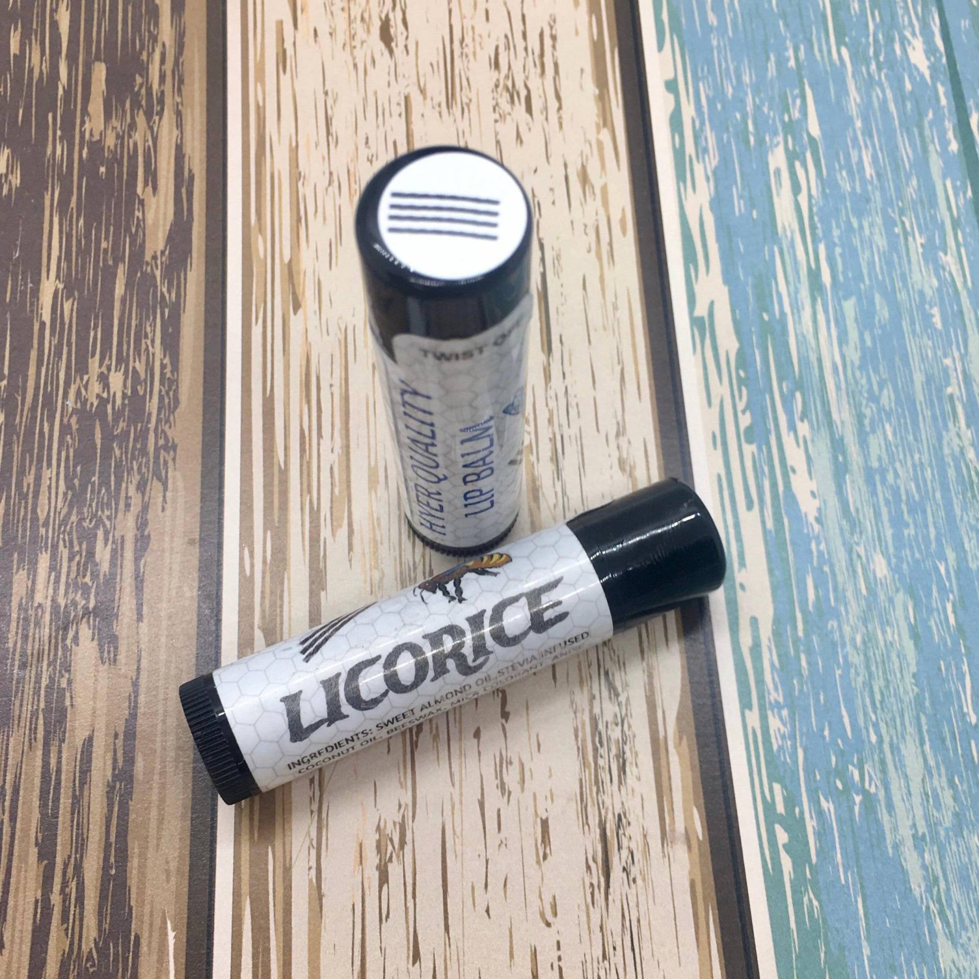 Lakritz - Bienenwachs Lippenbalsam von Etsy - HyerQualityProducts