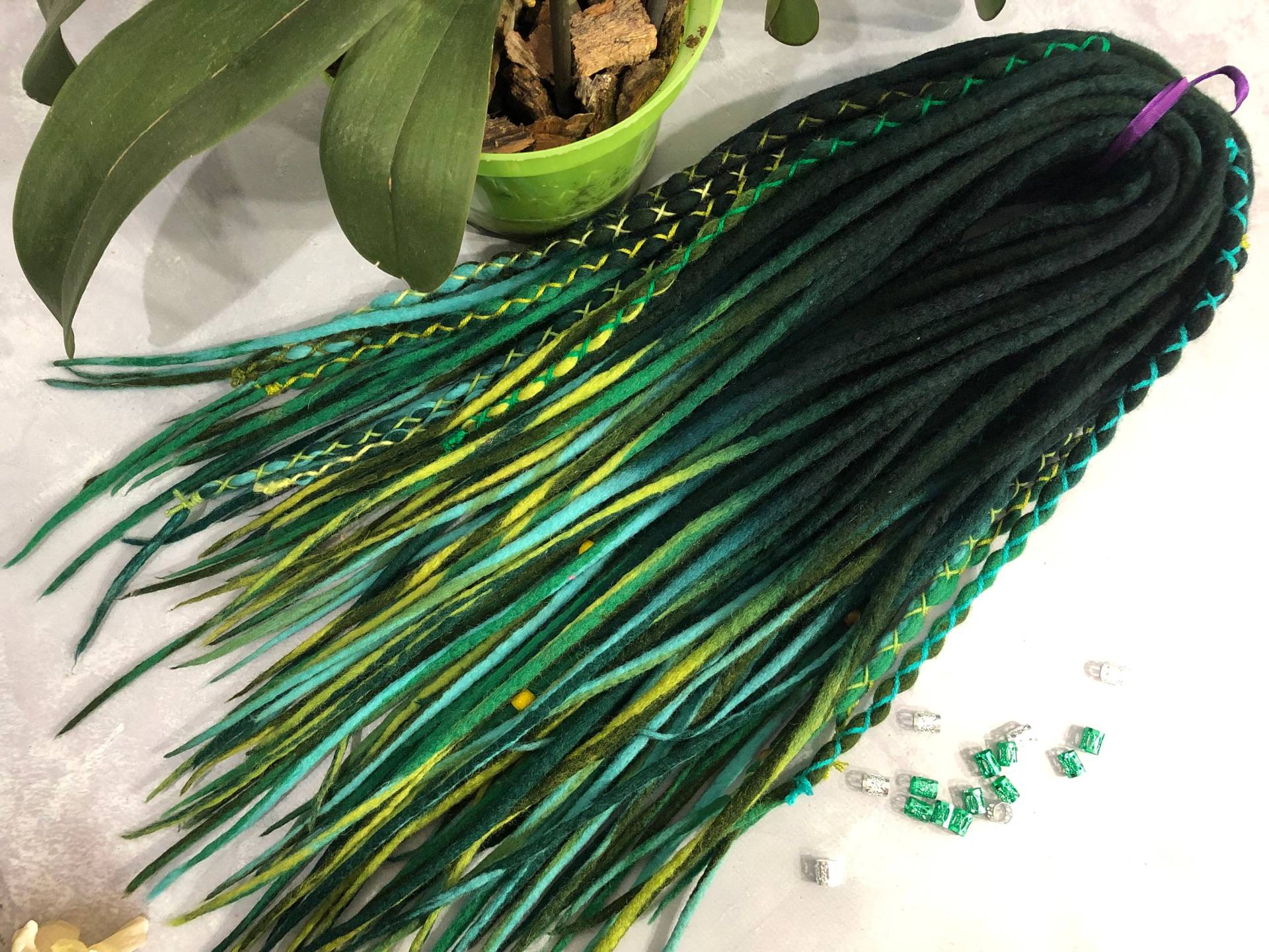 Woll Dreads Ombre Grün, Hellgrün, Salat-Dreads, Minz Dreads, Umwickelte Ombre-Merino-Dreadlocks Doppel - Oder Einzel-Se De Endete Mit von Etsy - HyggeDreads
