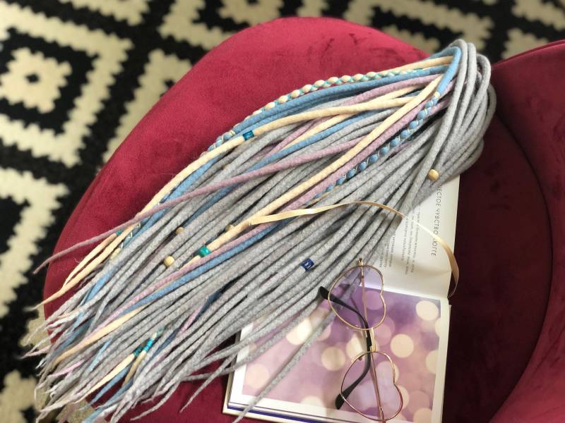 Wolle Dreadlocks Silbergrau Grau Blond Blau Rosa Doppelseitig Oder Einseitig Weich Merino Set Geschenk Pastellhaar von Etsy - HyggeDreads