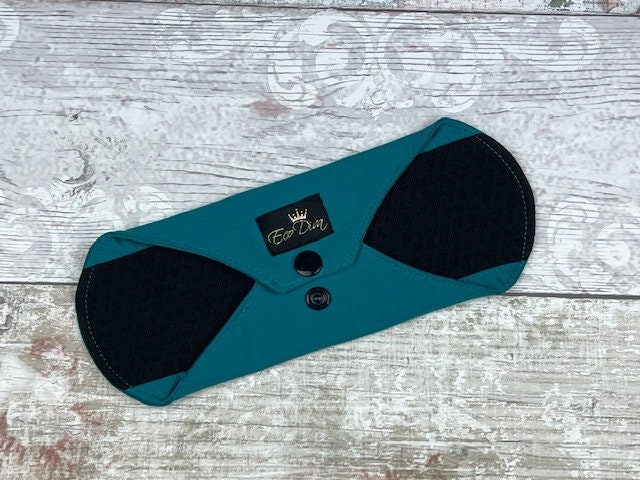 Ecodiva Teal Wiederverwendbares Toilettenkissen Schwarze Zorb Pantyliner - Geschenk Für Sie Selbstpflegefreundlich Ecodiva Teal Wiederverwendbares Toilettenkissen Schwarze Zorb Pantyliner - Geschenk Für Sie Selbstpflegefreundlich von Etsy - IamEcoDiva
