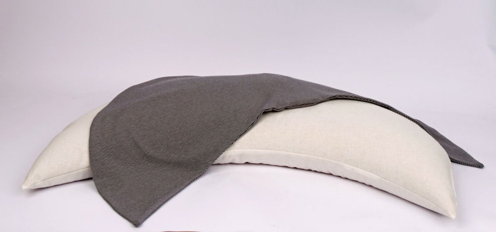 Bezug Für Ein Entspannungs-/Mondkissen Aus Jerseystoff Bella Grau-Grau Geringelt Bezug Für Ein Entspannungs-/Mondkissen Aus Jerseystoff Bella Grau-Grau Geringelt von Etsy - Ideenstube