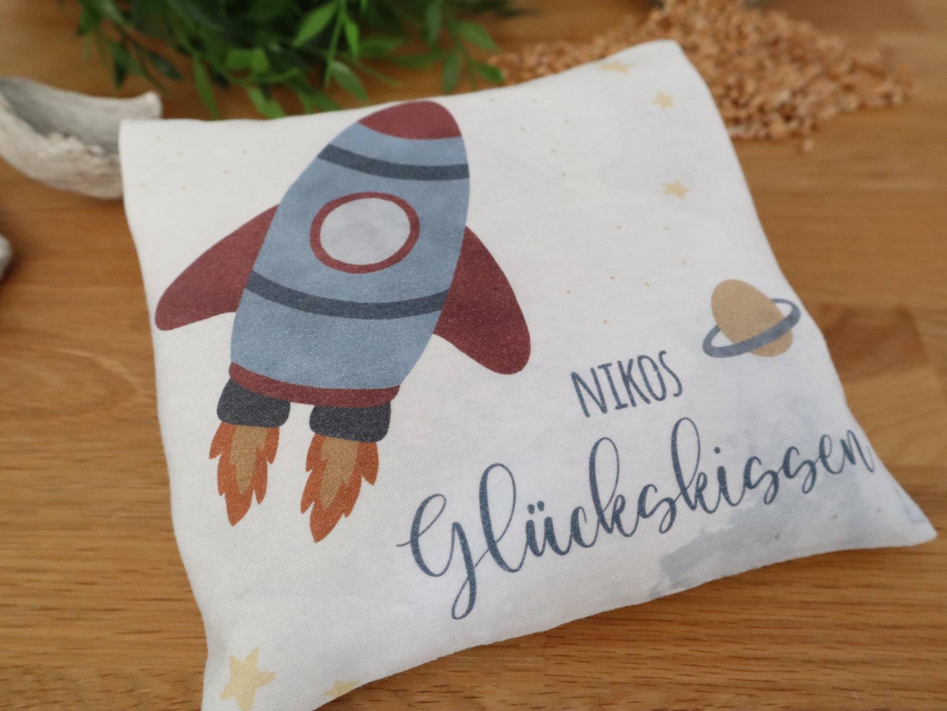 Körnerkissen Für Kinder Mit Namen Personalsiert | Glüsckskissen Glücksbringer Wärmekissen Sorgentröster Name Aufgedruckt Körnerkissen Für Kinder Mit Namen Personalsiert | Glüsckskissen Glücksbringer Wärmekissen Sorgentröster Name Aufgedruckt von Etsy - Ideeschmiede
