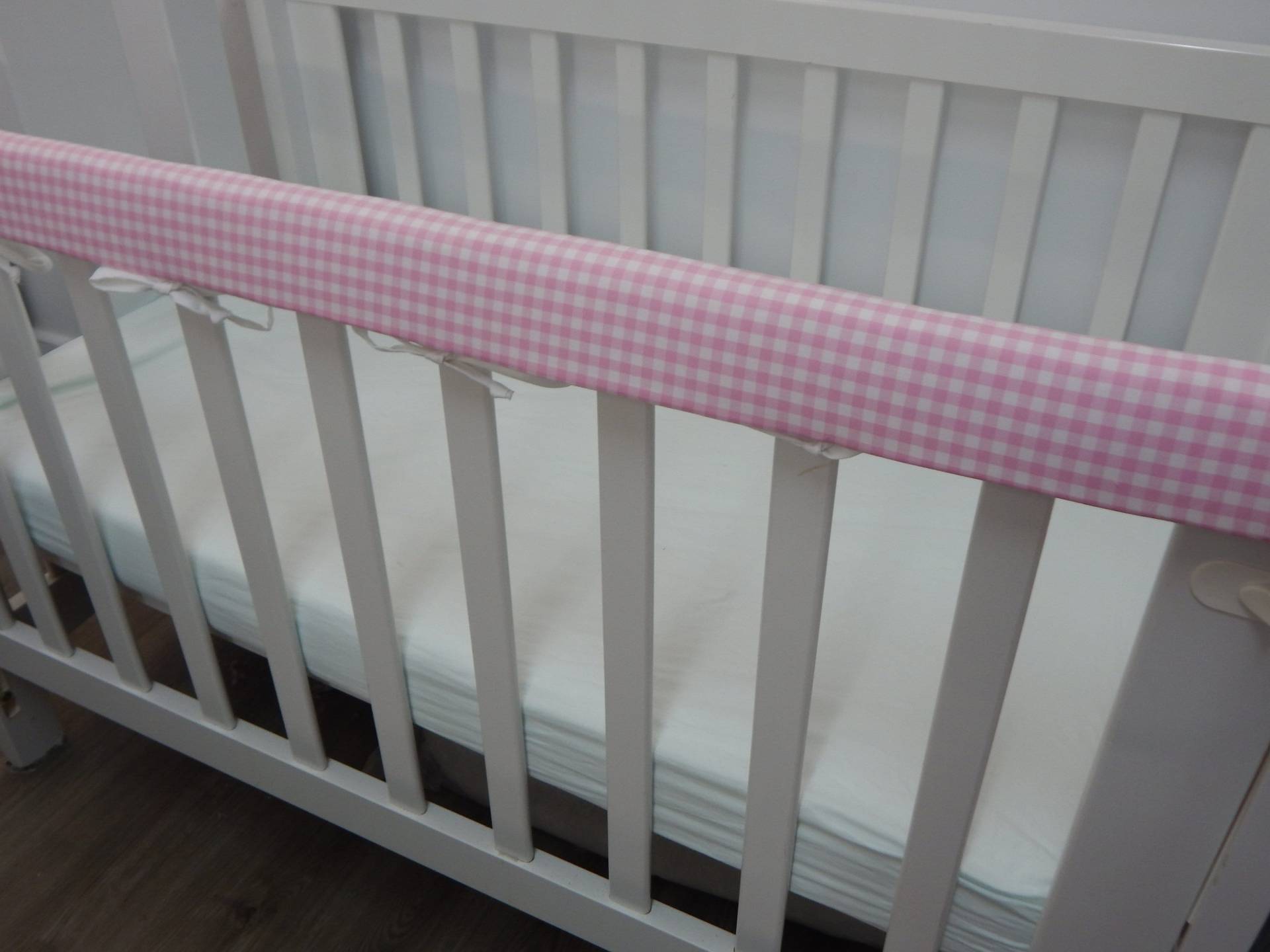 Babybett Krippe Schiene Abdeckung Beißring - Rosa Vichykaro 100% Baumwolle Babybett Krippe Schiene Abdeckung Beißring - Rosa Vichykaro 100% Baumwolle von Etsy - InGrandmasHouse