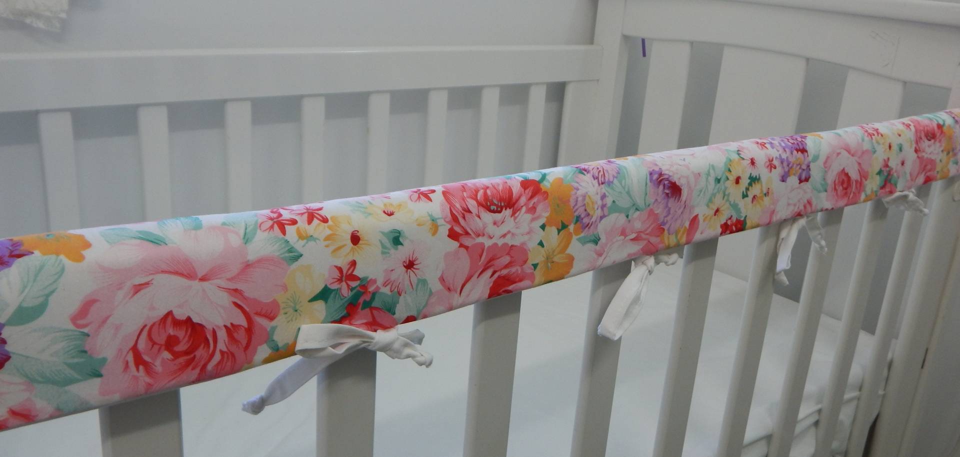 Kinderbett-Schiene Abdeckung Floral Krippe Kinderkrankheiten Pad Rosa Pfingstrose Rose Auch Passt Boori 100 % Baumwolle Kinderbett-Schiene Abdeckung Floral Krippe Kinderkrankheiten Pad Rosa Pfingstrose Rose Auch Passt Boori 100 % Baumwolle von Etsy - InGrandmasHouse