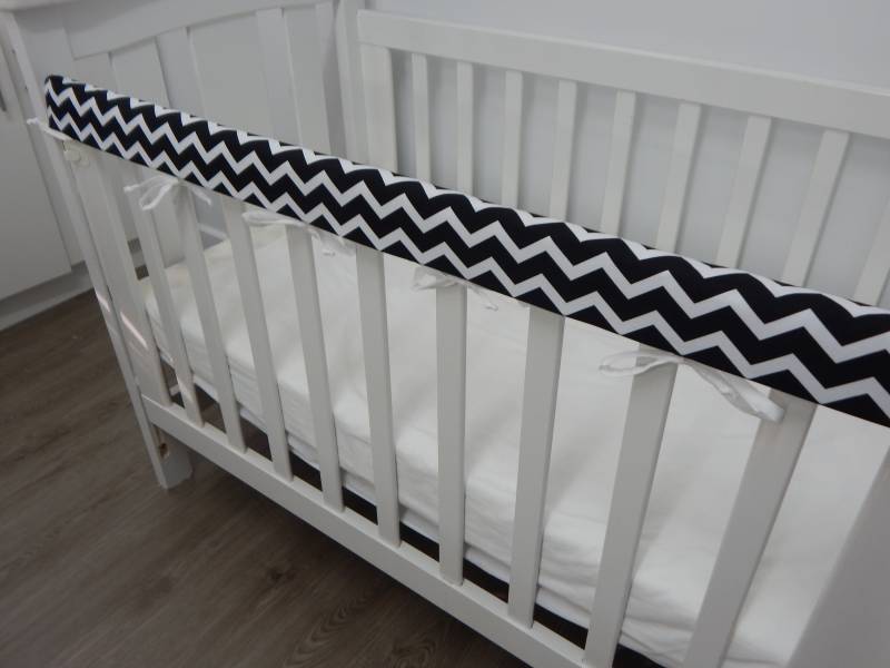Kinderbett Schiene Abdeckung Schwarz Chevron Krippe Zähne Pad 100 % Baumwolle Passt Die Meisten Kinderbetten Einschließlich Boori von Etsy - InGrandmasHouse