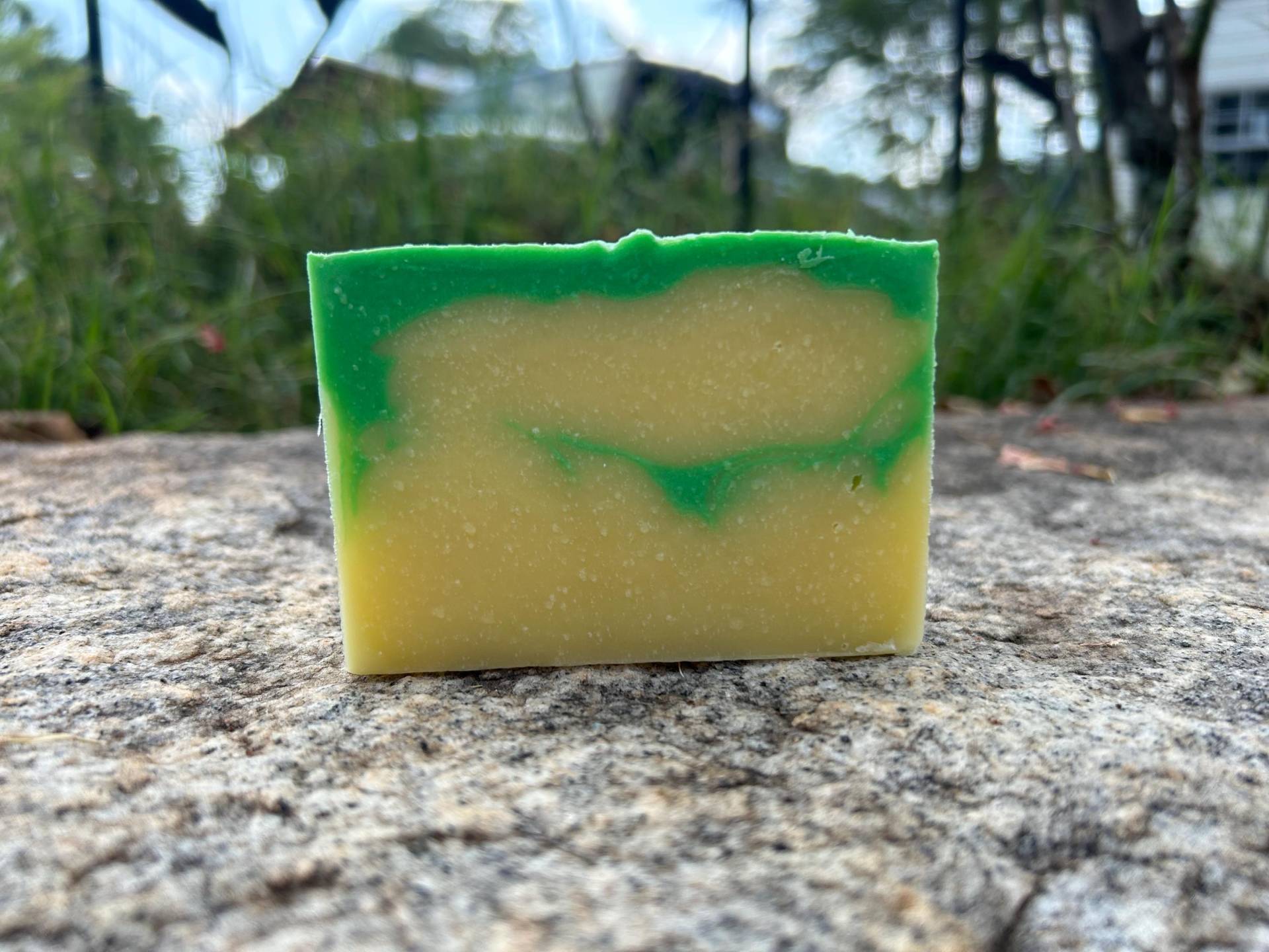 Lemongrass Bad Bar, Feuchtigkeitsspendende Handgemachte Seife, Shave Seifen Bar. Schluss Mit Dem Geruch Von Zwiebel, Garnelen Und Fisch von Etsy - IndigosMGLotion