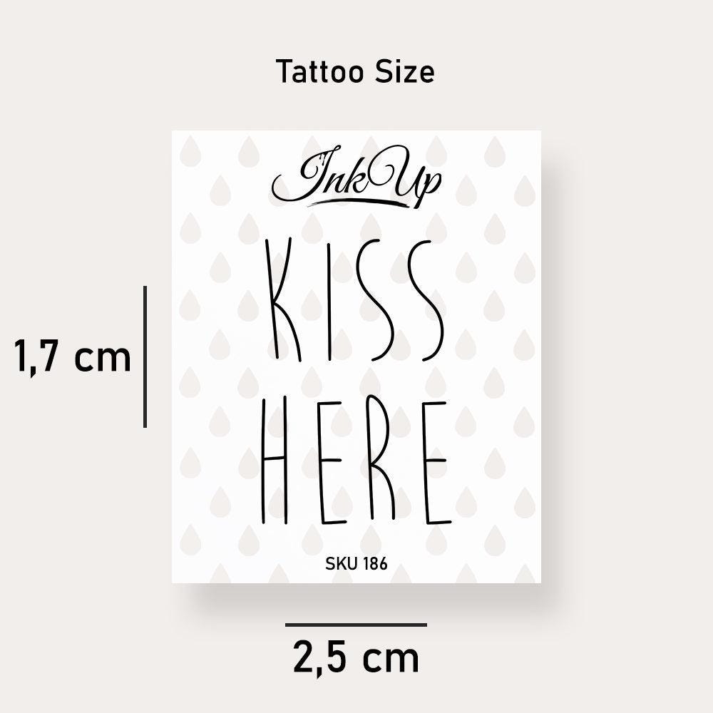 Temporäres Tattoo Kiss Here Temporäres Tattoo Kiss Here von Etsy - InkUpTattoo