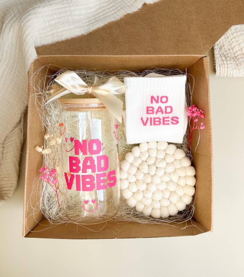 Geschenkset Mit Trinkglas | Geschenk Für Frauen Geburtstagsgeschenk Neon von Etsy - InnaPresent