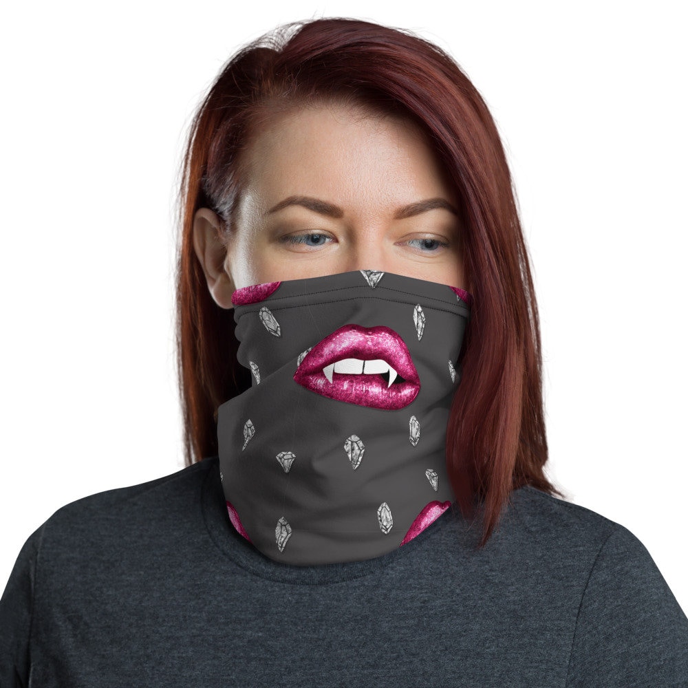 Vampir Mund Waschbar Gesichtsmaske Hals Gaiter Vampir Mund Waschbar Gesichtsmaske Hals Gaiter von Etsy - InspiredRebellion