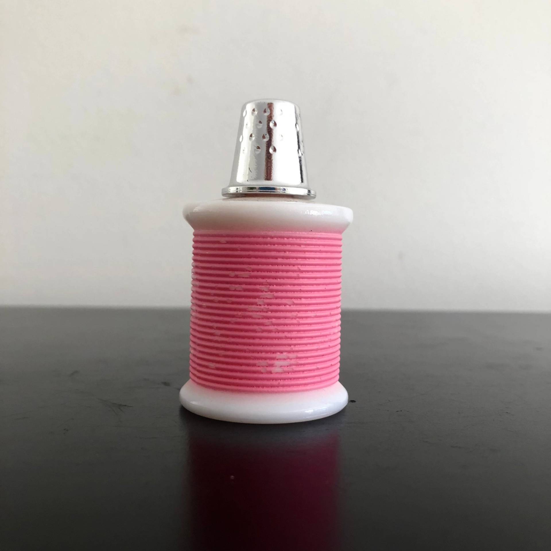 Vintage, Avon Parfüm Flasche, Fingerhut Und Faden, Nähe Notions Köln, Sweet Honesty, Sammler von Etsy - IrisStreetVintage