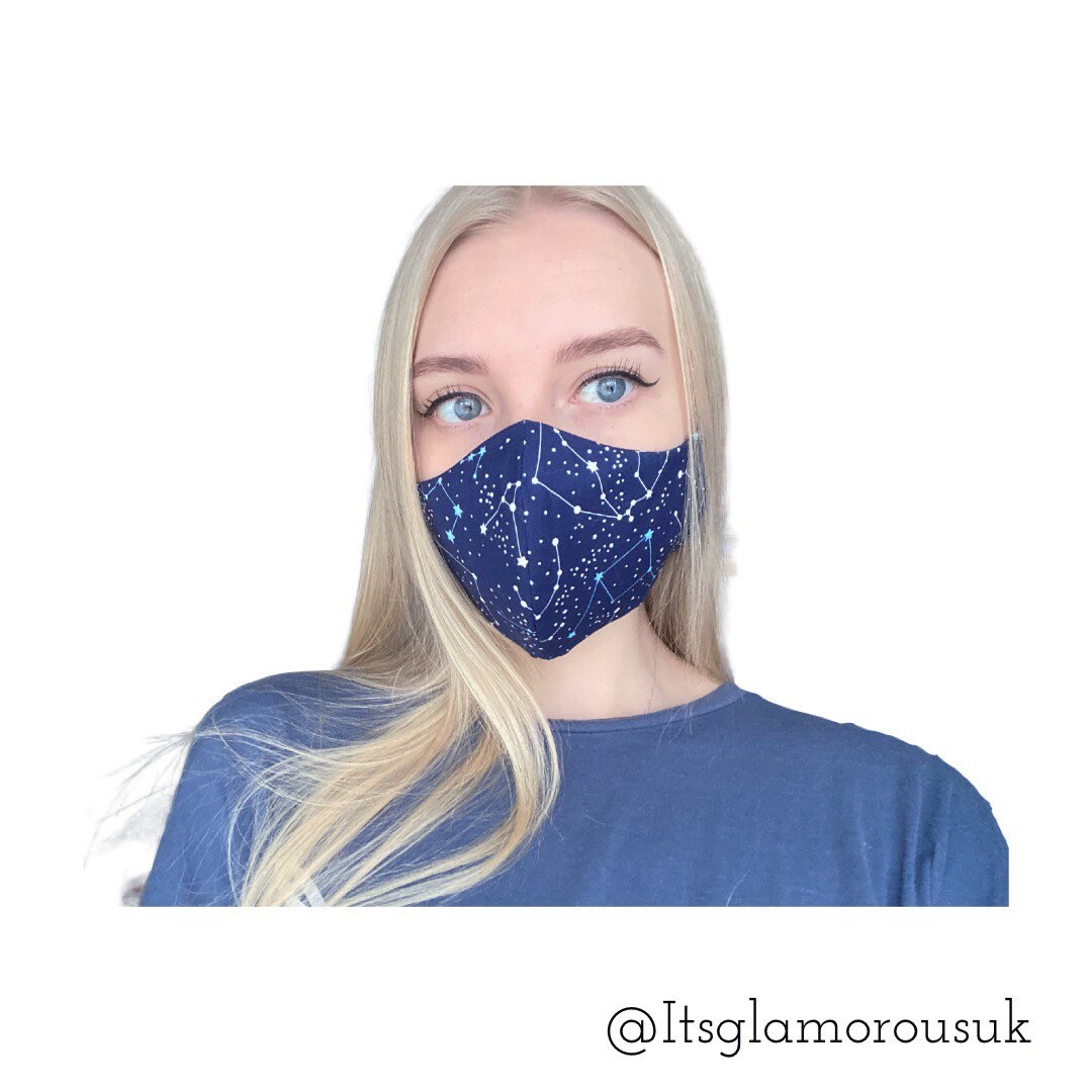 Briefkasten Geschenk - Constellation Print Handgemachte Baumwoll Gesichtsmaske Uk Made Luxusmasken Doppelschicht Stern Wiederverwendbar Waschbar Briefkasten Geschenk - Constellation Print Handgemachte Baumwoll Gesichtsmaske Uk Made Luxusmasken Doppelschicht Stern Wiederverwendbar Waschbar von Etsy - ItsGlamorousUK