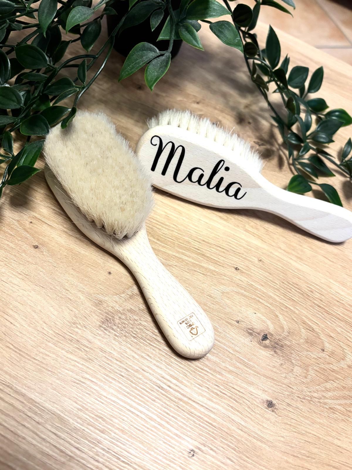 Personalisierte Baby Haarbürste Mit Namen - Weiche Borsten Individuelles Geschenk Zur Geburt Oder Taufe von Etsy - JKPlottermanufaktur