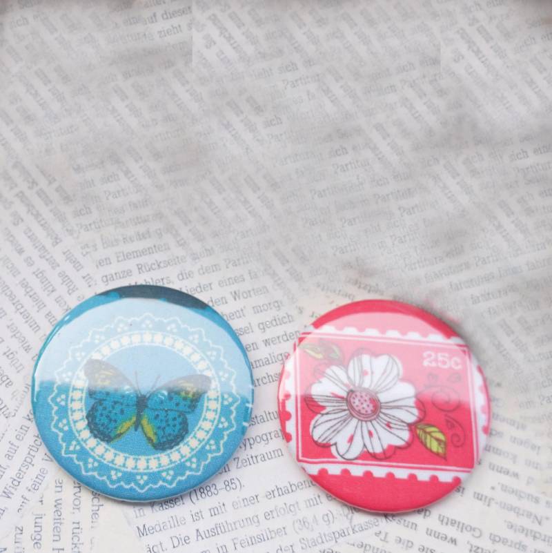 Motivtaschenspiegel Rund, Spiegelbutton, Handspiegel, Schmetterlingsmotiv, 59 Mm, Floral, Blüte, Stoffbezug, Kosmetikspiegel, Handtasche Motivtaschenspiegel Rund, Spiegelbutton, Handspiegel, Schmetterlingsmotiv, 59 Mm, Floral, Blüte, Stoffbezug, Kosmetikspiegel, Handtasche von Etsy - JOJAsWELT