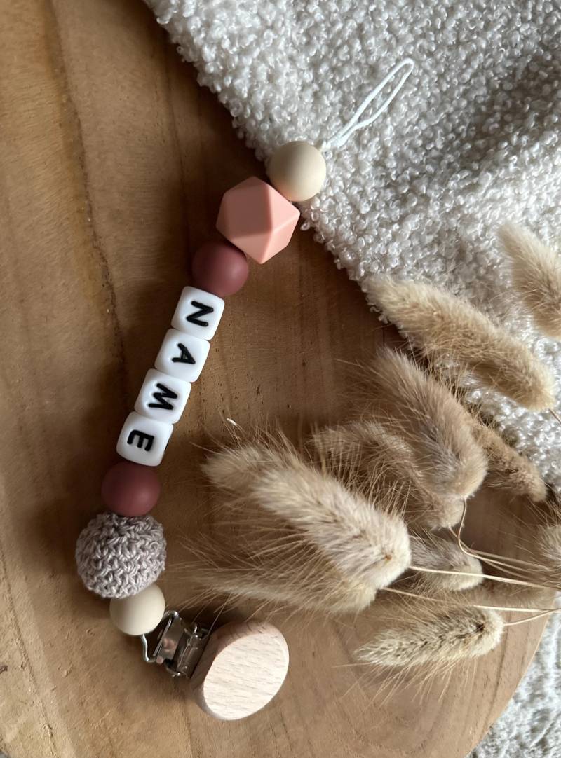 Personalisierte Schnullerkette von Etsy - JOMAmadewithlove