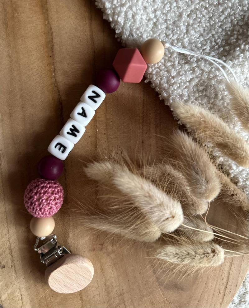 Personalisierte Schnullerkette von Etsy - JOMAmadewithlove